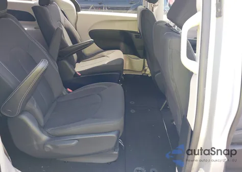 2020 Chrysler Voyager Lx z USA, uszkodzony, nr VIN 2C4RC1CG8LR121950